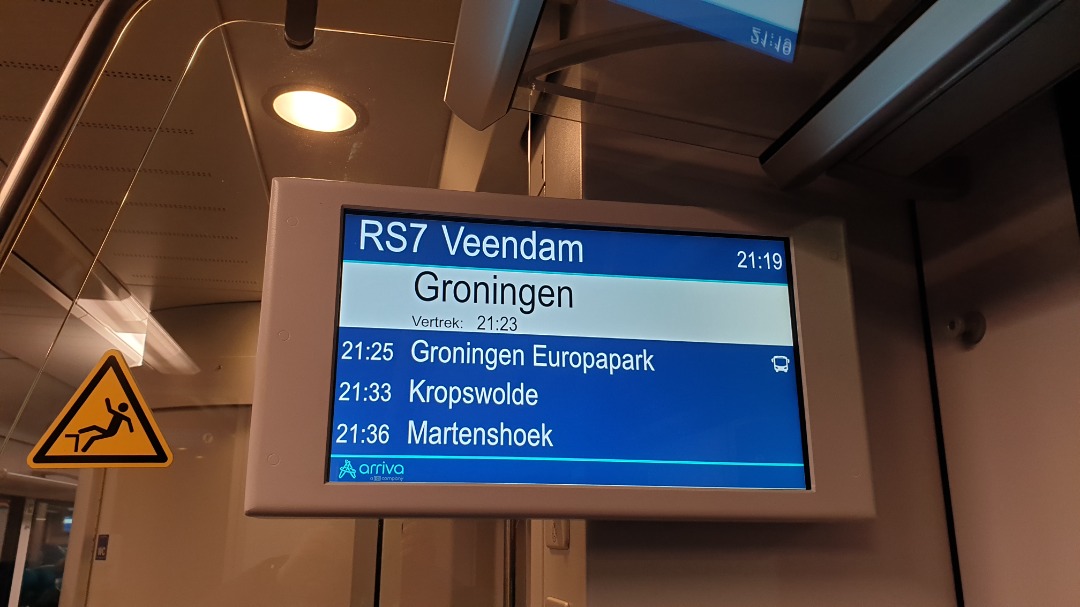 Ariën Claij on Train Siding: Afgelopen vrijdag heb ik voor het eerst in een rijdende refitted GTW van Arriva gezeten. Deze reed naar Veendam, met Zuidbroek
als...