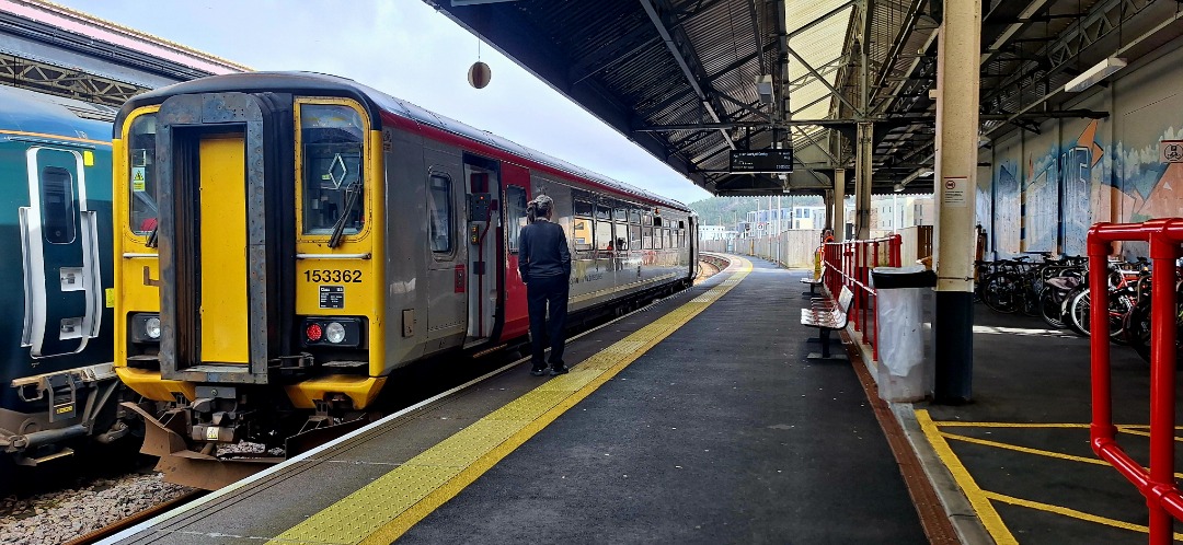 Guard_Amos on Train Siding: Pictures from a round trip through Wales come from Crewe, Hereford, Swansea, Llangennech, Llanwrtyd, Llandrindod and Shrewsbury
(19th March...