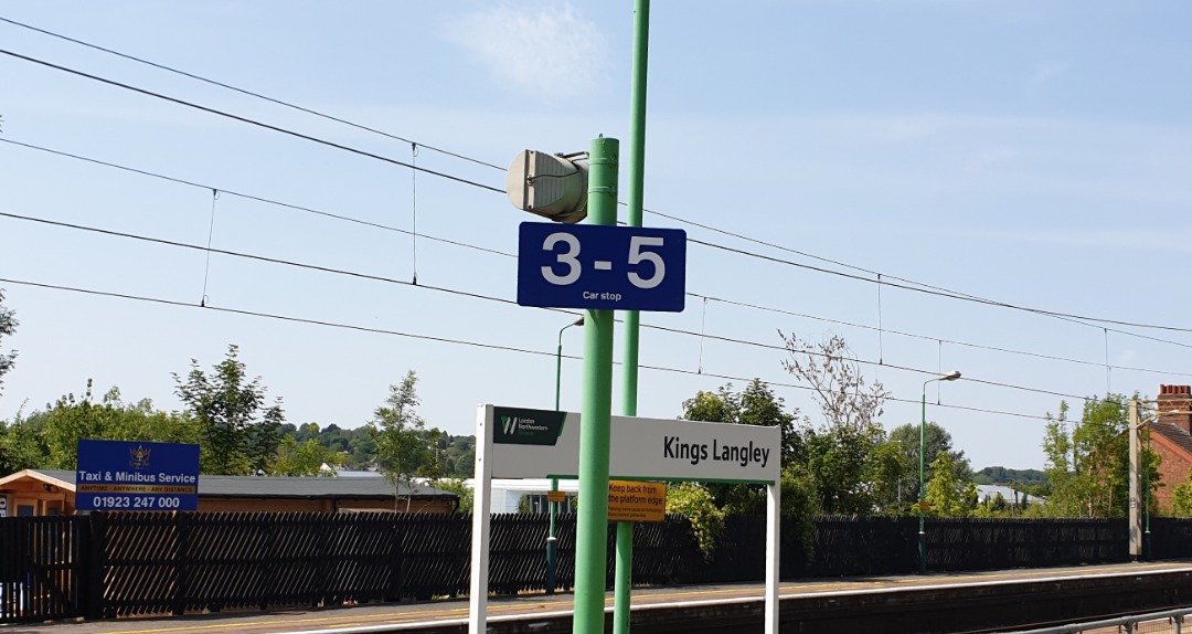 Kris Nelson on Train Siding: New 3, 5 and 6 car stop boards are being put up on the West Coast Mainline ready for the introduction of the 3 and 5 car class
730.