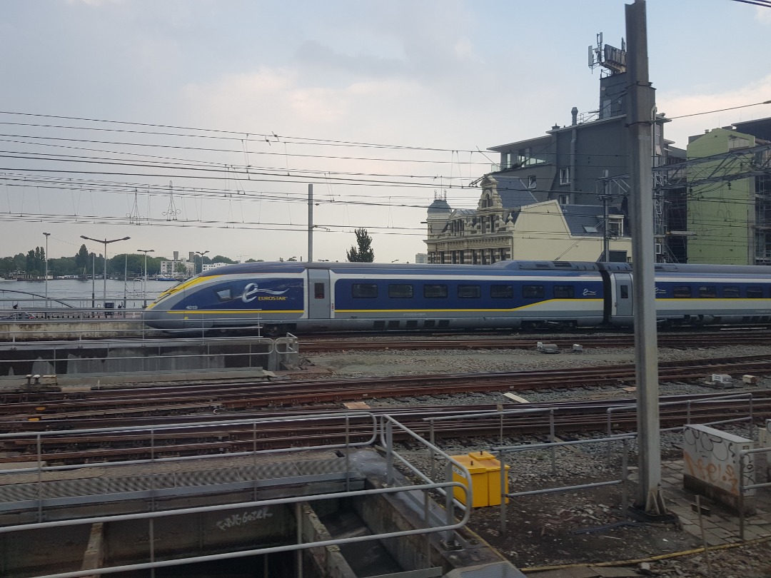 Jack Jack Productions on Train Siding: 374 019 and 020 is seen on the approach into Amsterdam Centraal with a terminating Eurostar service from London St
Pancras...