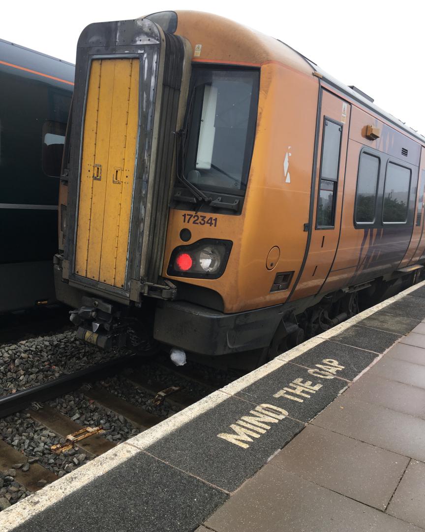 chris.j.bird on Train Siding: A selection of pics from my trep today. A circmular route from Kidderminster via, Worcester, Oxford, Leaving Spa , Birmingham Moor
Street...