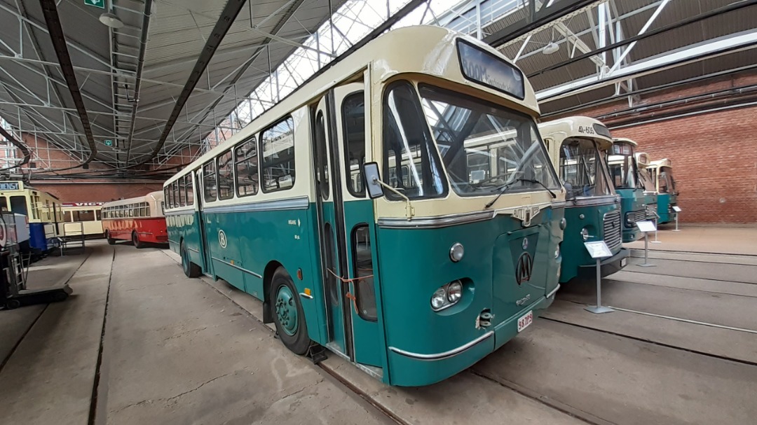 g.vandijk on Train Siding: Antwerpen Berchem en een paar foto's van het Vlaams tram en busmuseum. Enorm de moeite waard!