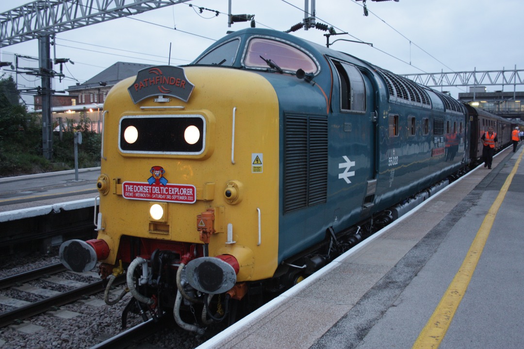 Chris Pindar on Train Siding: Relating to my earlier posts. The last time I remember 55022 (D9000) Royal Scots Grey visiting Stafford was the 3rd September
2011.