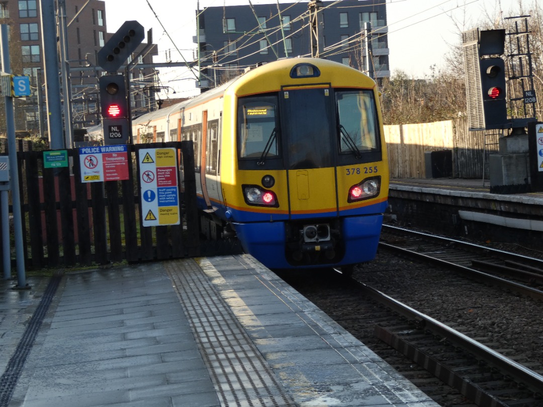 Jacobs Train Videos on Train Siding: #378255 is seen departing Camden Road station working a London Overground service to Richmond from Stratford