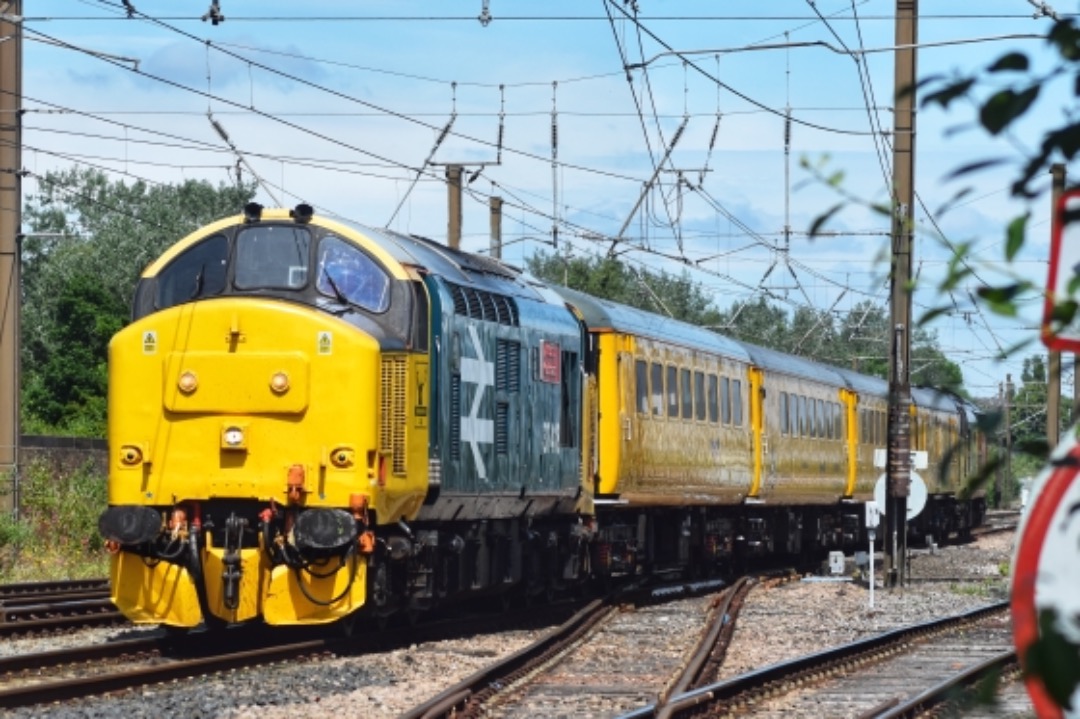George Stephens on Train Siding: Colas Rail 37418 + 37175 at Darlington working 5Z15 Doncaster West Yard - Doncaster West Yard via Newcastle