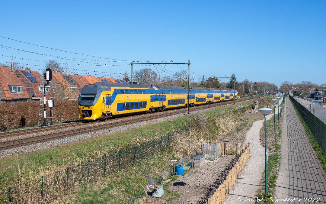 Railhobby on Train Siding: Nadat de revisie van de eerste generatie VIRM ten einde was, ontstonden de eerste plannen om ook de VIRM's van de tweede en
derde generatie...