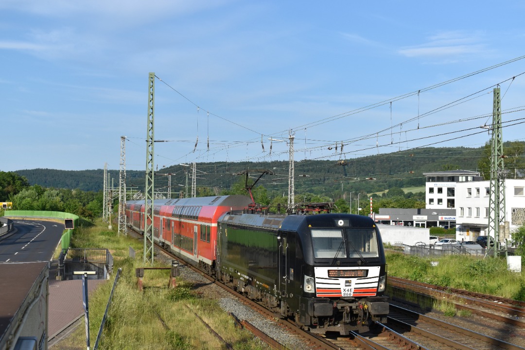 Mattias Zijlstra on Train Siding: DB Regio 193 866 komt met Dosto's aan in Gelnhausen als RB 51 van Wächterbach naar Frankfurt am Main Hbf.