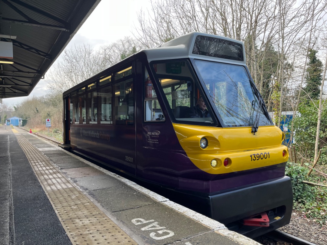 EBClass47 on Train Siding: Rode on a Class 139 (139001) today from Stourbridge Junction to Stourbridge Town and back. I also rode on 196003, 350118, 350375,
350370,...
