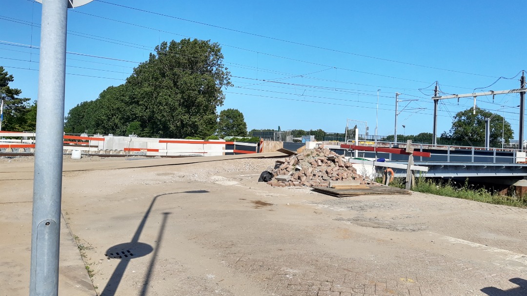 Arthur de Vries on Train Siding: This is what the former crossing in Rijswijk (the Netherlands) looks like now. They're doubling the tracks and
they've built a new...
