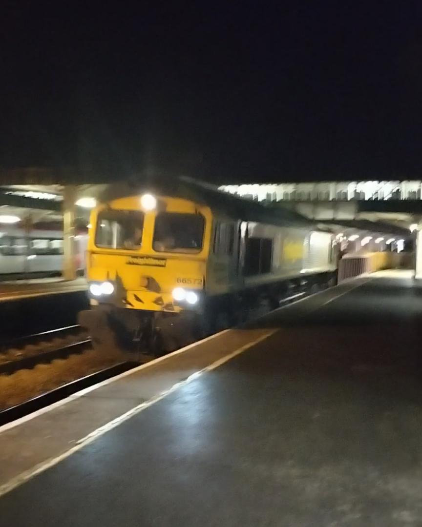 TrainGuy2008 🏴󠁧󠁢󠁷󠁬󠁳󠁿 on Train Siding: Had a great night last night - 5 different Freightliner sheds on different engineers workings!!
Plenty of...