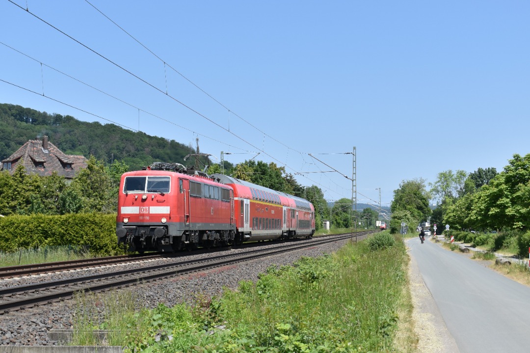Mattias Zijlstra on Train Siding: DB Regio 111 118 komt met Dosto's aan in Niederweimar, onderweg als RB 41 van Marburg(Lahn) naar Gießen.