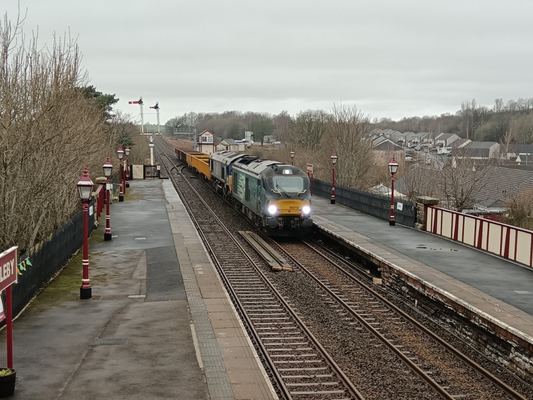 Whistlestopper on Train Siding: Direct Rail Services class 68/0 No. #68018 and class 66/1 No. #66122 passing Appleby this afternoon working 6K05 1229 Carlisle
New Yard...
