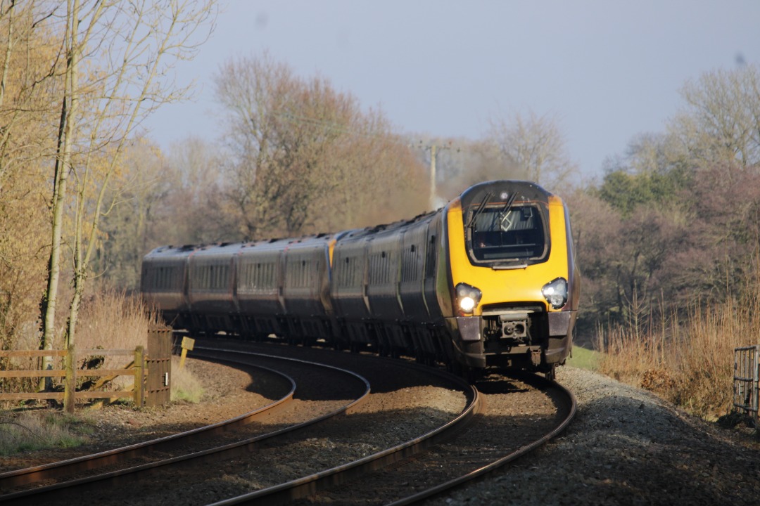 Jacob Searle on Train Siding: A class 220 or class 221 climbs up to Whiteball tunnel with a Cross Country service heading south.