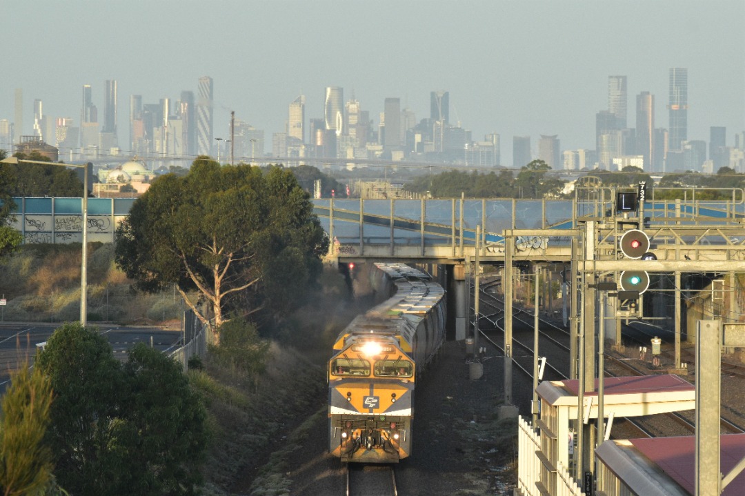 Shawn Stutsel on Train Siding: Catching the last light of the day, Railfirst's VL354, EL62, and EL57 races through Laverton Melbourne with SSR's
9793v, Empty Grain...