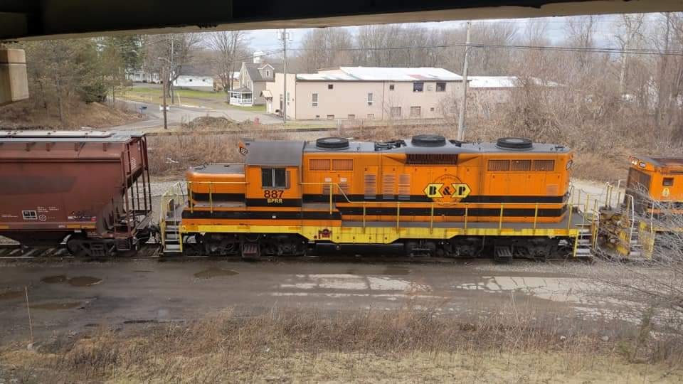 CaptnRetro on Train Siding: A close up of BPRR #887, a chop nose GP9. The company recently signed an agreement to terminate older units, of which #887 is
included in....