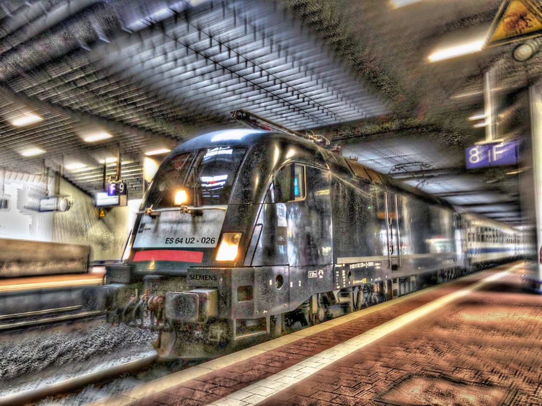Eisenbahn Kassel und co on Train Siding: #trainspotting #train #electric #kassel #taurus #eisenbahn #eisenbahnkasselundco #germany #photo