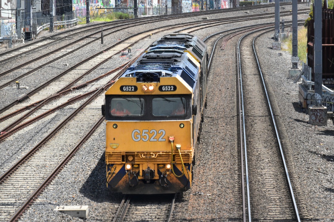 Shawn Stutsel on Train Siding: Pacific National's G522 and G524 roll through Footscray, Melbourne as a Light Engine Movement.