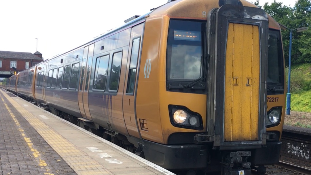 George on Train Siding: Yesterday I was out Trainspotting at Birmingham Moor Street & Small Heath, both on the northern end of the Chiltern Mainline. Here
are 5 or 6...