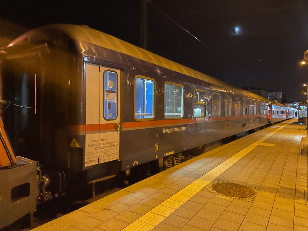 TrainspotterAlkmaar on Train Siding: Met de Nightjet weer op en neer geweest afgelopen periode. Wat blijft dat gaaf met zoon nachttrein dwars door Europa heen.
