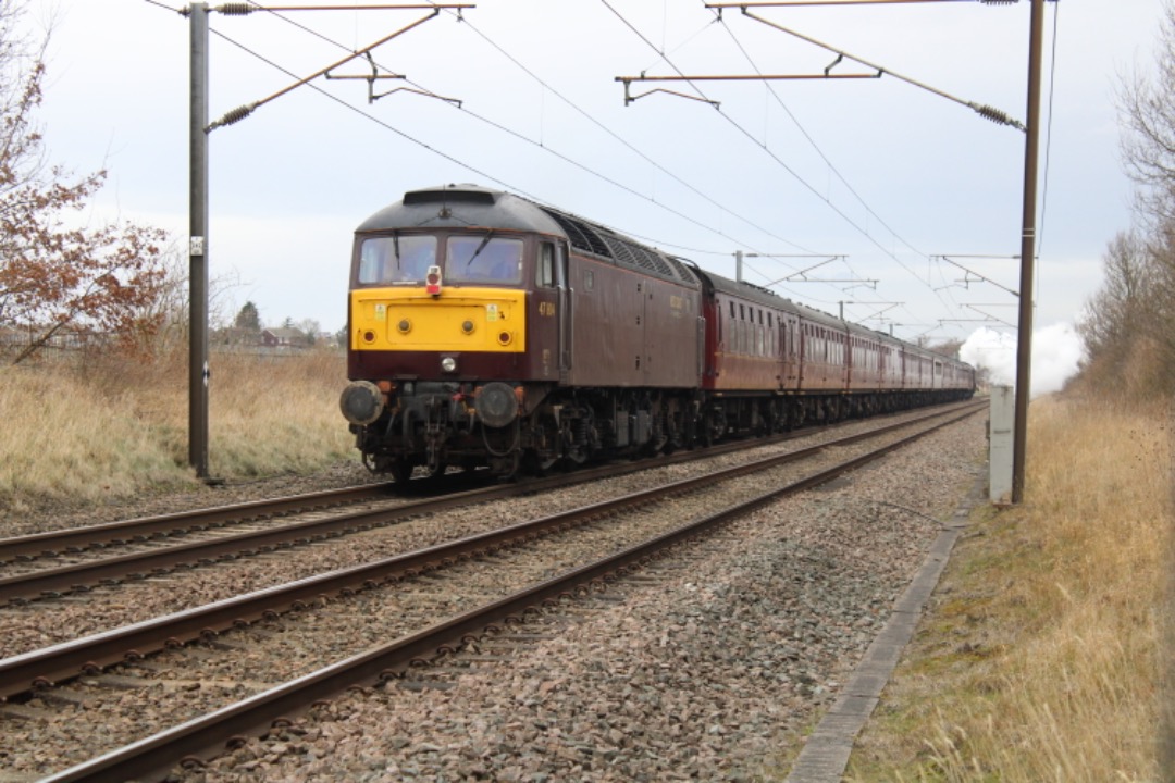 LNER Train Fan on Train Siding: "Royal Scot" (6233) is seen working the 1Z80 West Coast Railways Railtour from London Kings Cross To York Via Selby.
47804 is pictured...