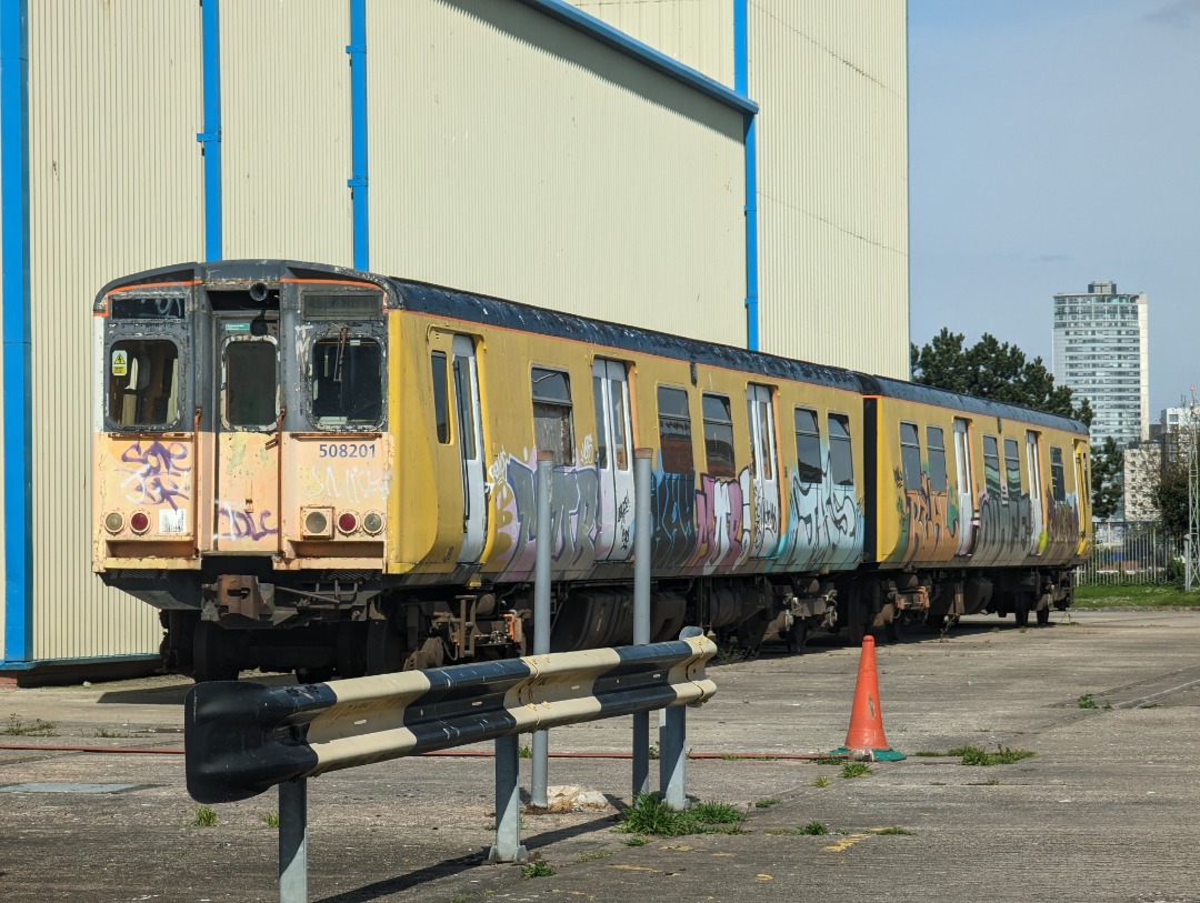 holly rose on Train Siding: Two ex-Southeastern Class 508/2 driver trailers, one from 508201 & one from 508209, sit lifeless at Wallasey's Emergency
Services Training...