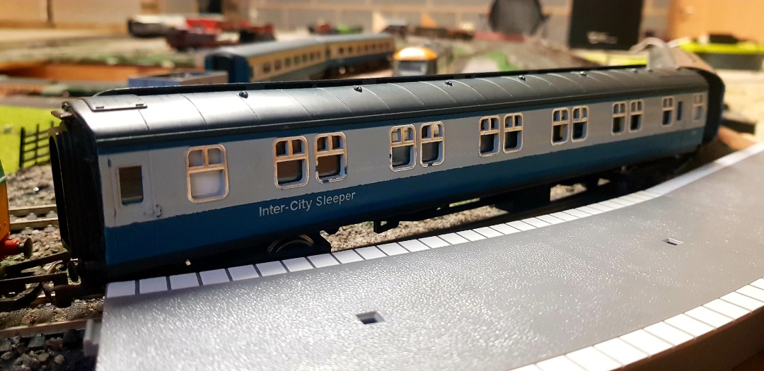 Wits Main & Branchline on Train Siding: NEW STOCK (2): I have recently purchased 2 Mk1 coaches. First is Mk1 BSK No. 35024 and second is Mk1 SLE No. 2510.
Beautiful...