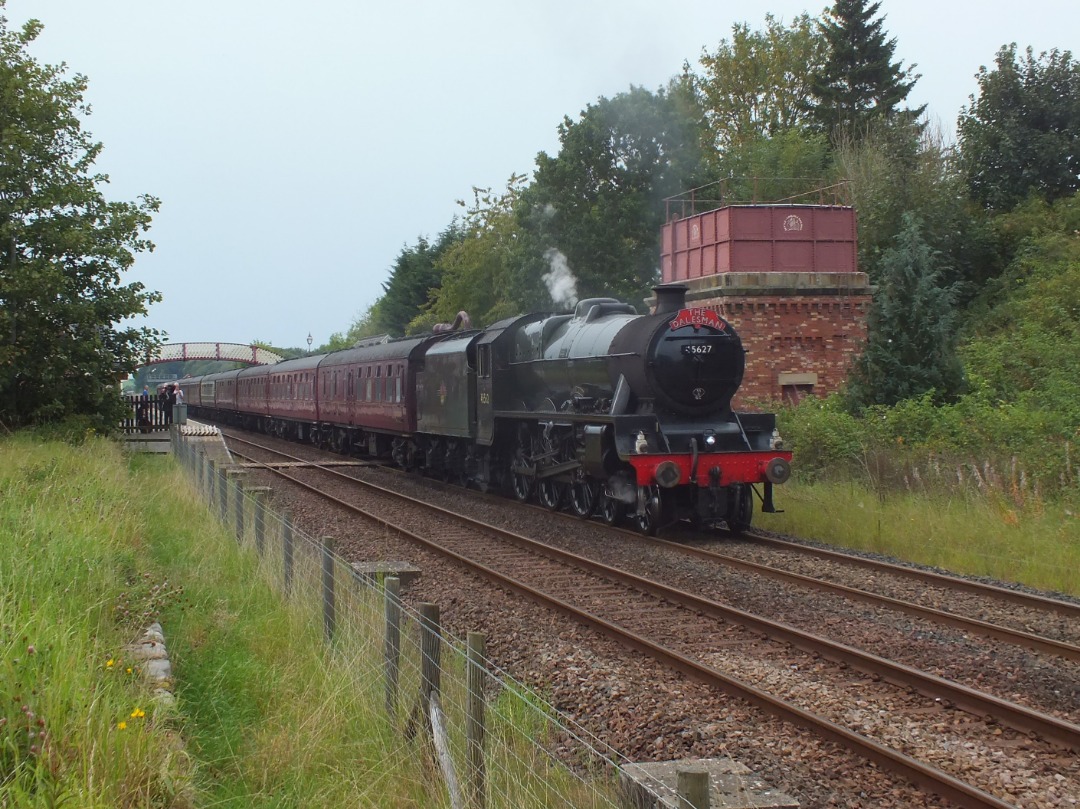 Cumbrian Trainspotter on Train Siding: LMS Jubilee 4-6-0 No. 45699 "Galatea" running as 45627 "Sierra Leone" but with the number 45562 below
the cab window calling at...