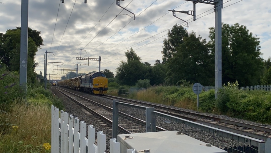 Michael W on Train Siding: Nearly got bowled by GWR class 800 IET No, 800 319 running 1A07 06:47 Weston-super-Mare to London Paddington whilst spotting the
beast that...