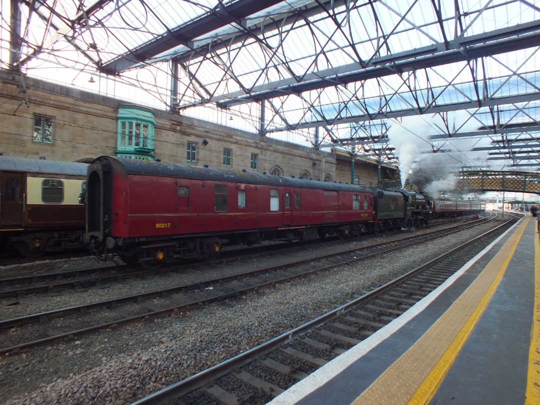 Cumbrian Trainspotter on Train Siding: WCR steam loco #46115 "Scots Guardsman" passing back through Carlisle yesterday working 5C87 1252 Carlisle to
Carlisle High...