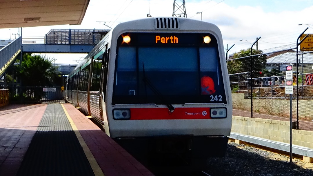 Gus Risbey on Train Siding: Perth bound Midland line train (set 42) arrives into Meltham station, after passing the new Bayswater station, still in
construction.
