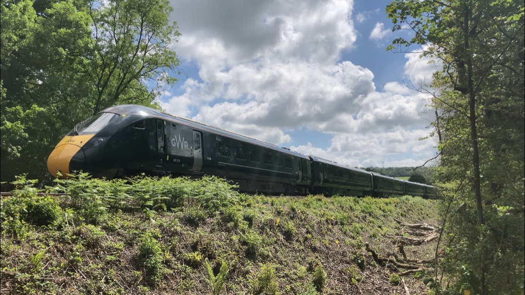 Martin Lewis on Train Siding: Some snaps from Thursday near Bodmin Parkway and a few snaps from other locations in North Cornwall such as Dobwalls and Mount
Pleasant...