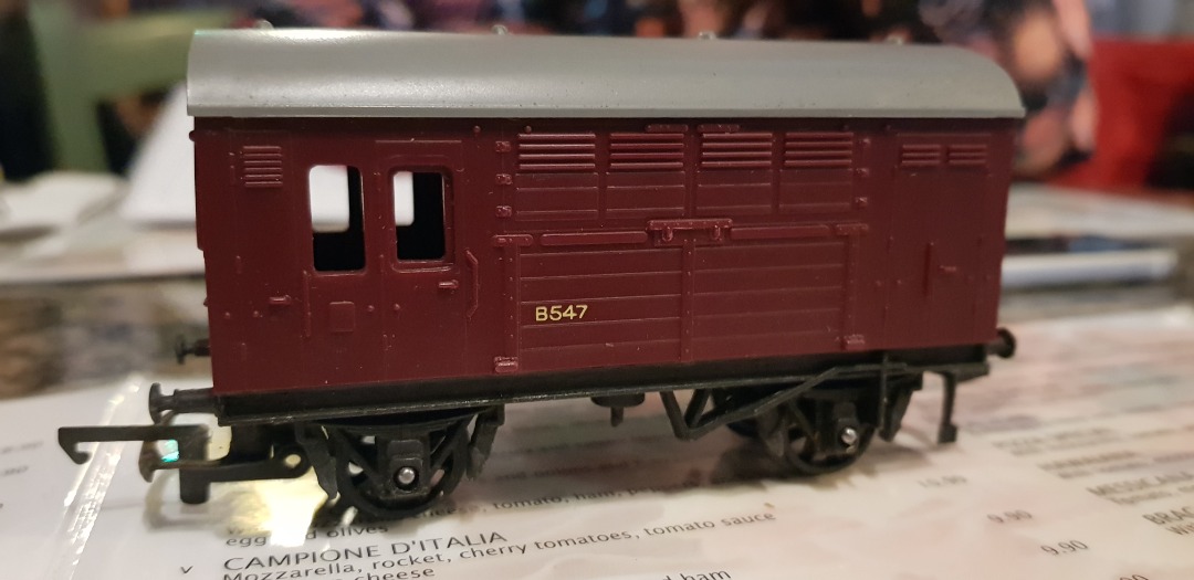 Wits Main & Branchline on Train Siding: Hornby Horsebox Converter Wagon purchased from Chester Model Centre! Boxed and in mint condition. Can't wait to
actually use my...