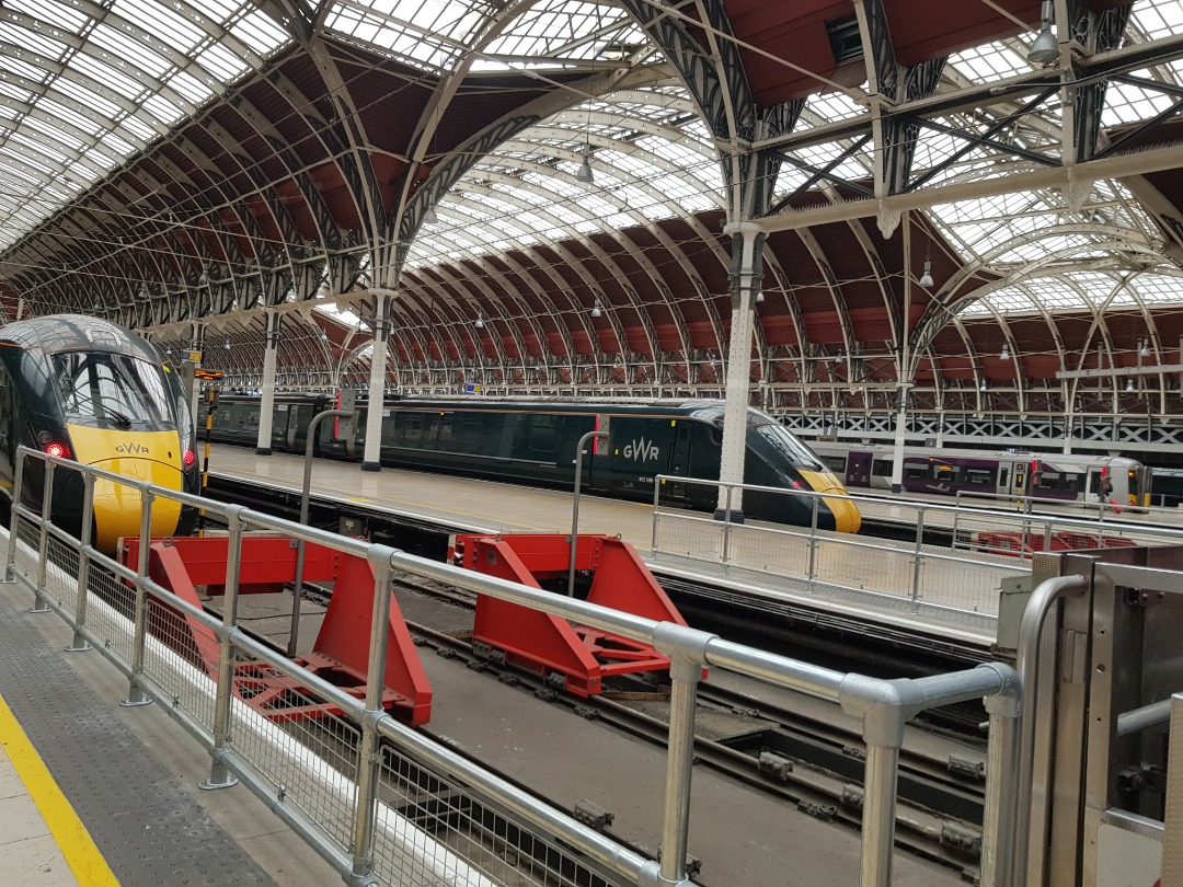 Jack Jack Productions on Train Siding: 802 008, and a unidentified 800 at London Paddington. 802 008 is bound for Bedwyn. The unidentified 800 is bound for
Cheltenham Spa