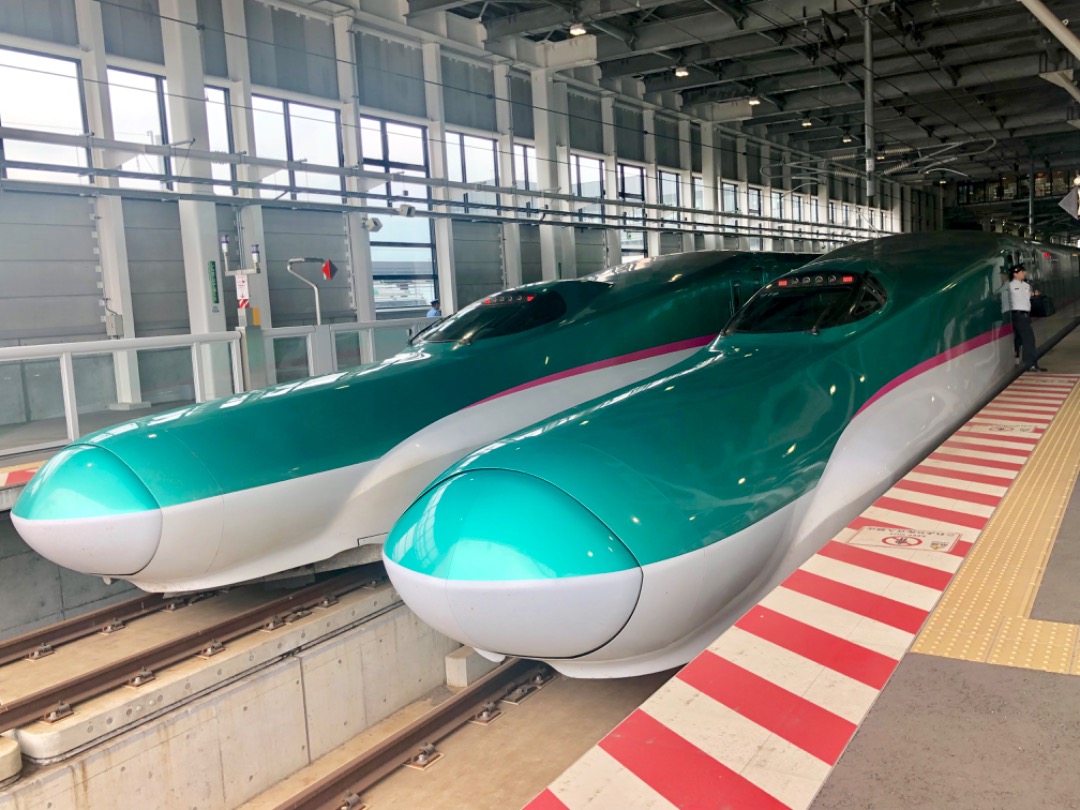 Frank Kleine on Train Siding: Some trains on the journey from Nagano to Sapporo, 1,273 kilometers by train. Starting of course with a Shinkansen, first a W7 of
JR West...