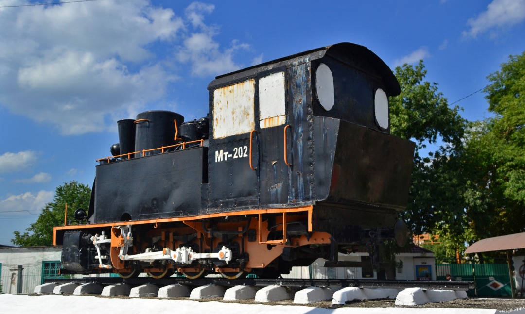 Yurko Slyusar on Train Siding: The narrow gauge steam locomotive monument #Mt_202 at the #Haivoron This tank steam engine was built in 1895 year by the
Saint-Leonard...
