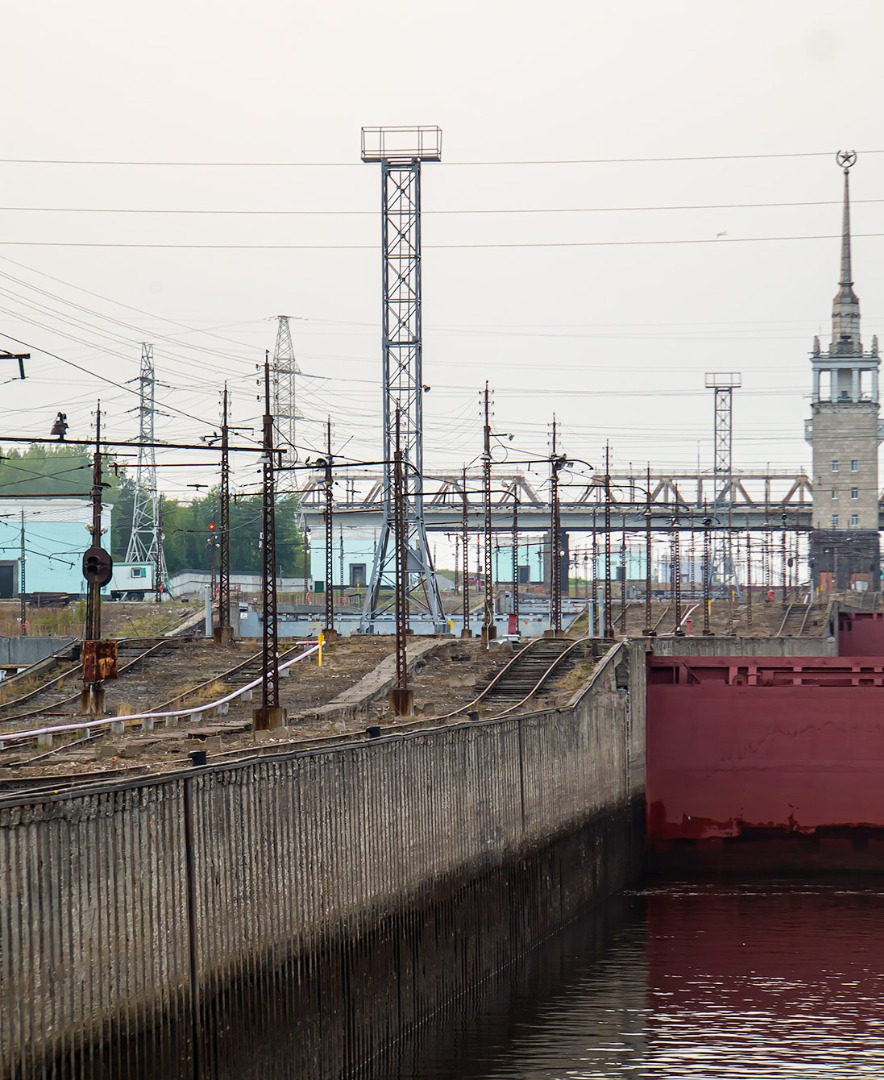 myaroslav on Train Siding: Electric mules of Panama canal are well known, but there are other locks in the world where tow locomotives were applied.