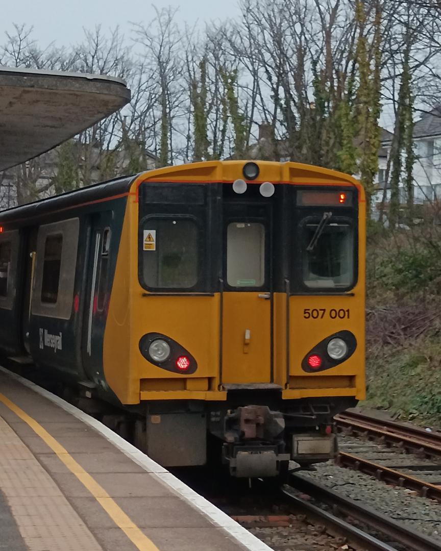 TrainGuy2008 🏴󠁧󠁢󠁷󠁬󠁳󠁿 on Train Siding: Great day on MerseyRail's ground - New Brighton and Birkenhead North! Saw a few 507s and 777s
including the...