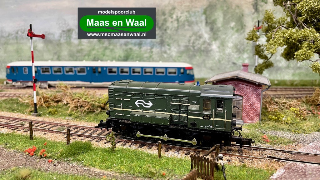 MT-Hobby on Train Siding: Het bericht 'Oude Haven naar Dordt in Stoom', op de website van de modelspoorclub Maas en Waal, is aangevuld met een
fotoverslag. Zie:...