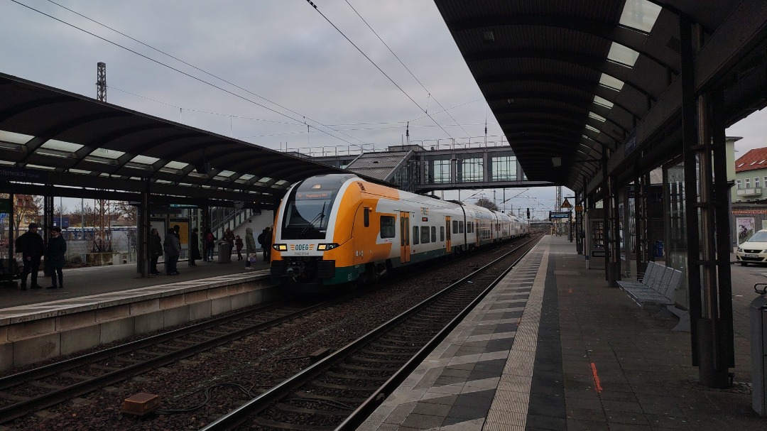DeutschlandsOepnv on Train Siding: In the beginning I was critical, but the Desiro HC was very positive for me.It's a very nice train.