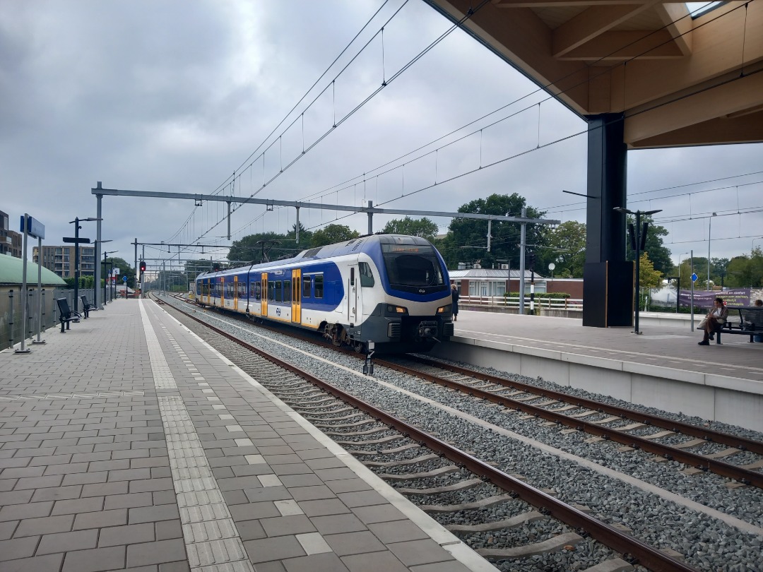 DutchTrainspotter on Train Siding: Vandaag (1 september 2023) is het precies 7 jaar geleden dat de Flirt voor het eerst in reizigersdienst reed