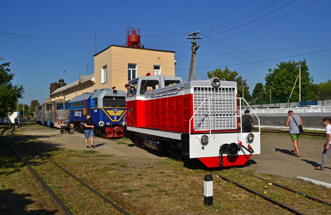 Yurko Slyusar on Train Siding: The narrow gauge diesel locomotives TU7A-3108 sits at the yard of the Haivoron depot before work day with tourist train. In
the...