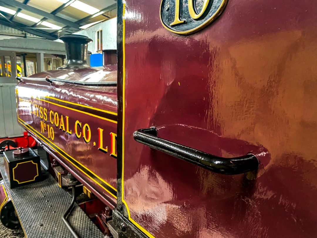 Steven Carty on Train Siding: We have a running day on the 29th of this month , so getting 'Forth' presented as best as I can. Finished cleaning
(almost...still got...