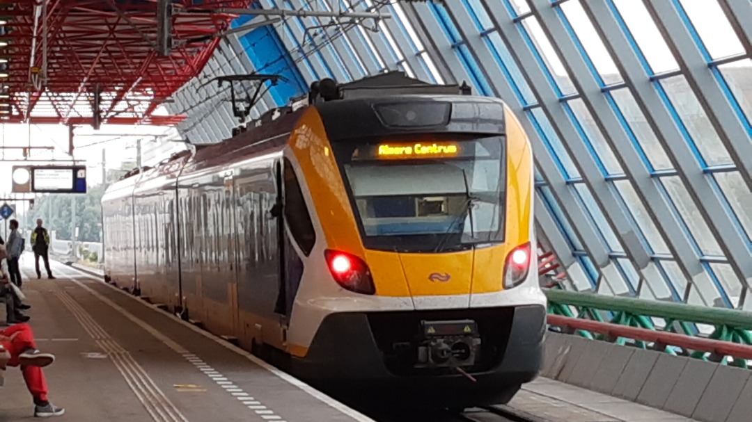 Arthur de Vries on Train Siding: SNG with a new yellow front (for better visibility) at Lelystad Centrum station, The Netherlands