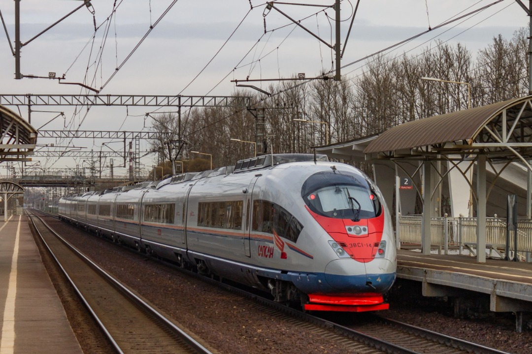 Vladislav on Train Siding: the high-speed electric train EVS1-14 "Sapsan" follows a corral flight from the Metallostroy depot to the Moscow railway
station along the...