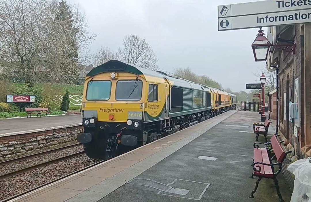 Whistlestopper on Train Siding: Freightliner class 66s No. #66416, #66413 and #66570 passing Appleby this afternoon working 0S69 1114 Leeds Balm Road to
Millerhill...