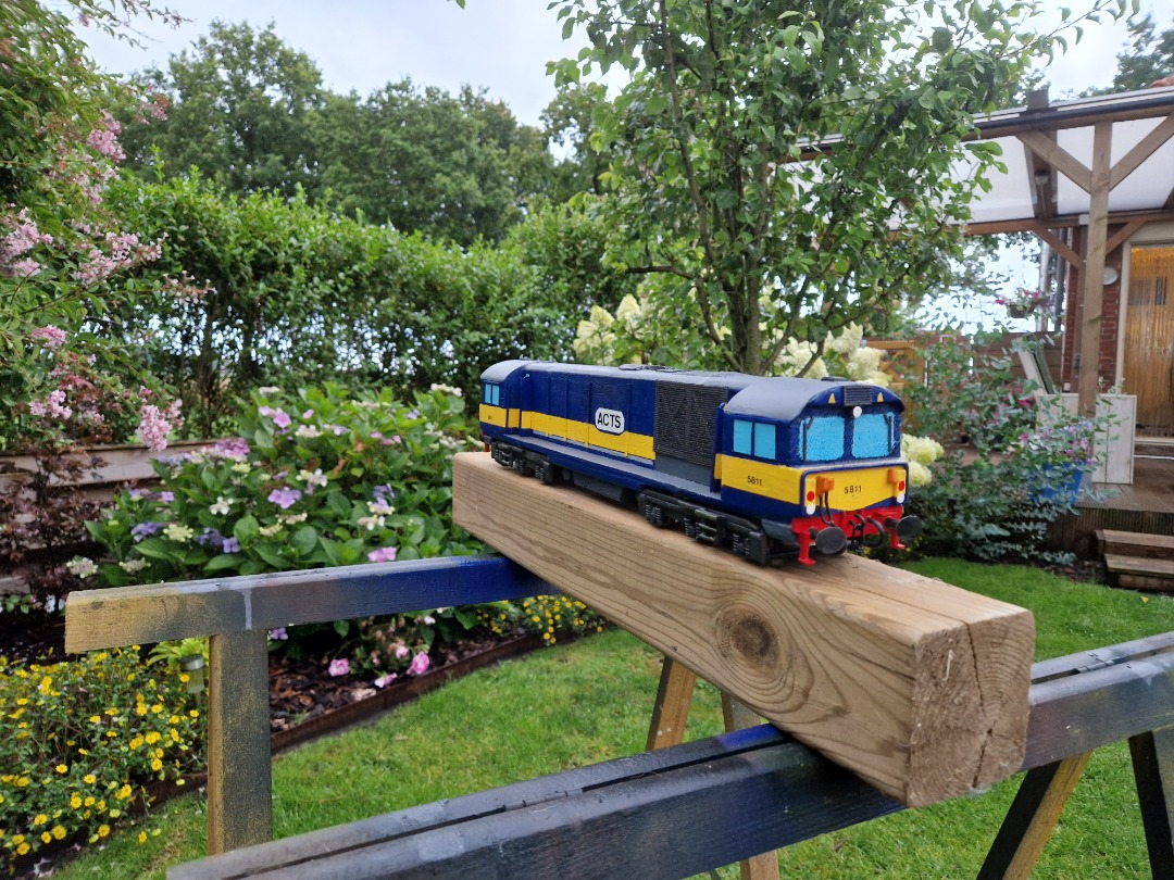 RRail on Train Siding: The bogies are finished and with that the scrapwood Class58 is finished as well. As always made out of old timber and cheap materials
from...