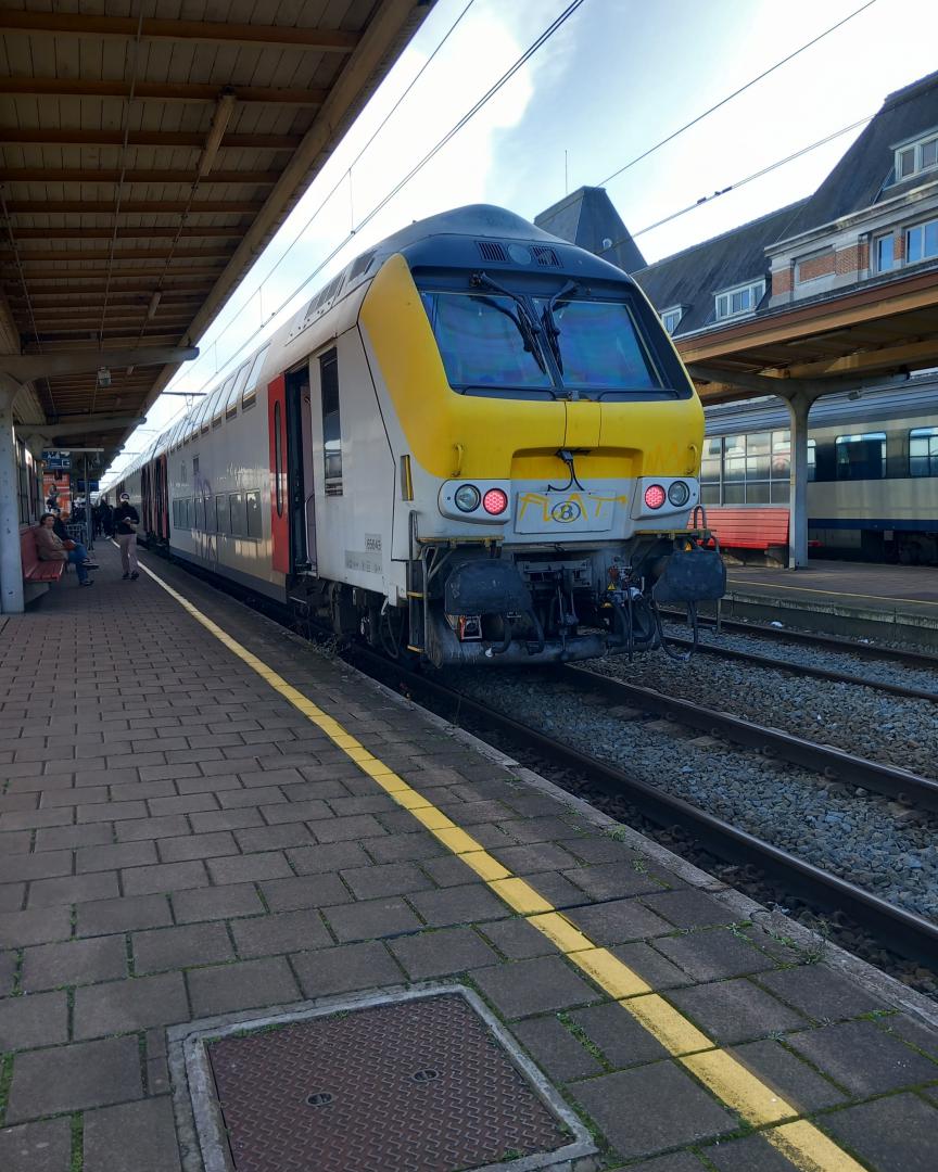 Alessandro Panepinto on Train Siding: M6 SNCB en gare de Tournai / M6 NMBS in station Doornik / M6 SNCB in Tournai station 🇧🇪