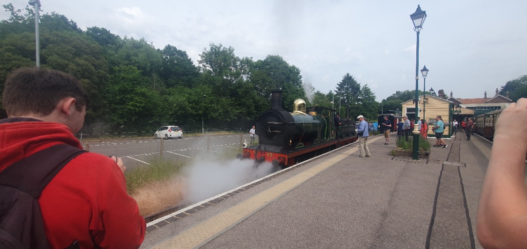 Timothy Shervington on Train Siding: I had a trip on the Spa Valley Railway today. The bonus of the day was finding some unknown vantage point for filming and
photos...