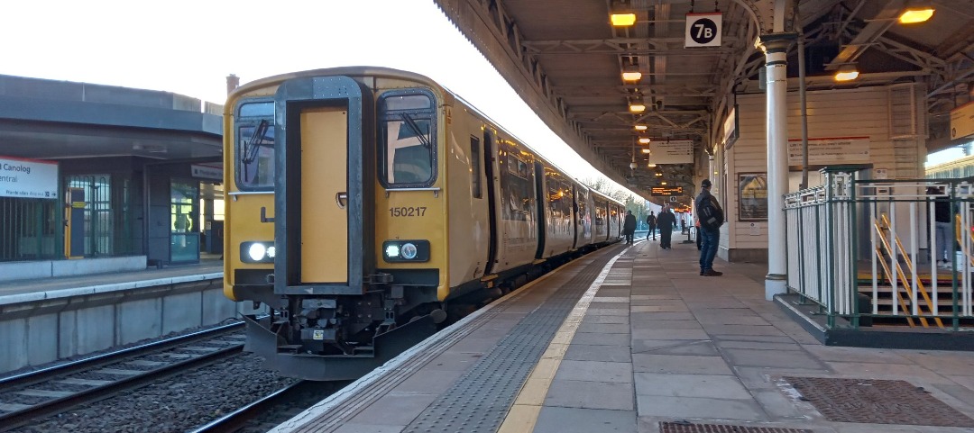 NotYOLOSmh on Train Siding: 150217 at Cardiff Central forming a service to Treherbert during a very sunny winter afternoon