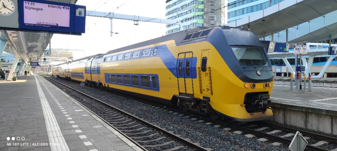 Alcides Simão on Train Siding: Several pictures: Kiel Hauptbahnhof with NAH livery Doppelstock;Barmbek(Hamburg) - an externally-provided steam engine;
Dortmund - a NS...